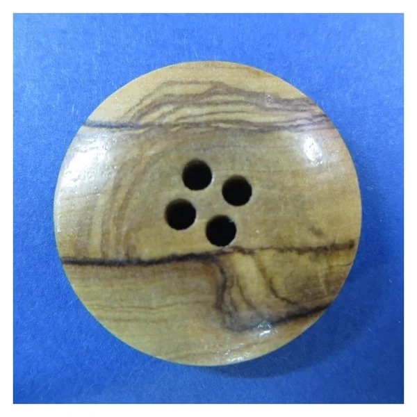 Botón madera 4 agujeros liso