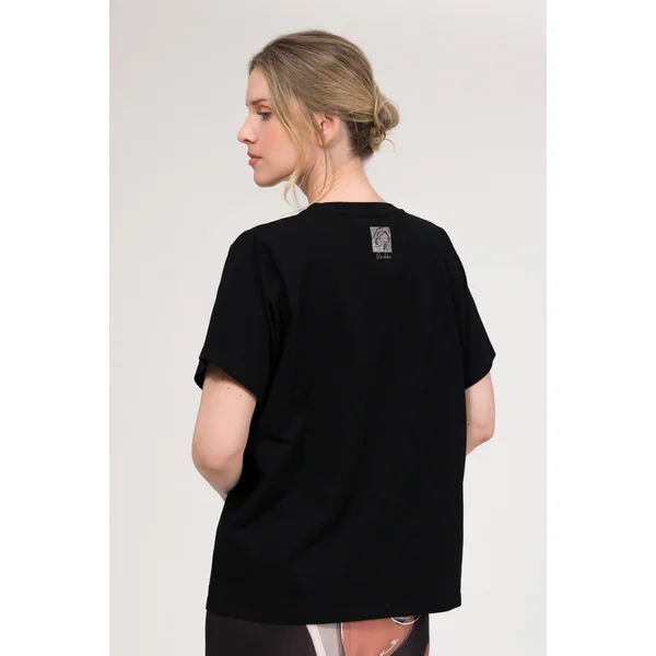 Camiseta negra de manga corta - Imagen 4