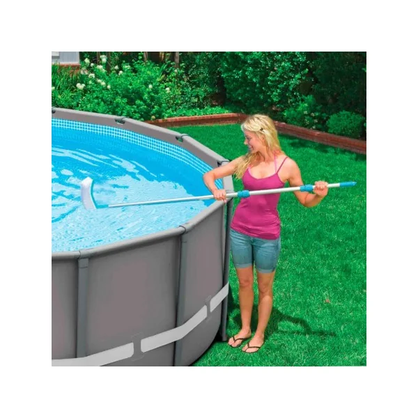 Cepillo curvo para piscinas INTEX - Imagen 3