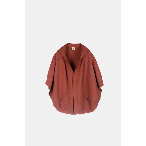 Chaqueta estilo poncho roja