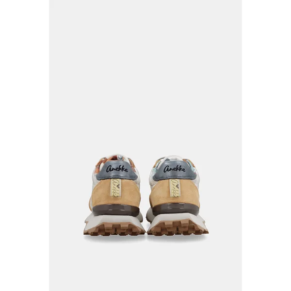 Deportivos beige y naranja - Imagen 5