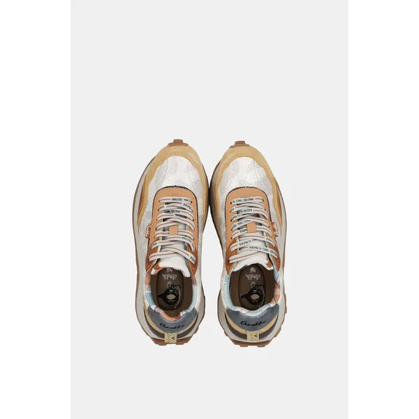 Deportivos beige y naranja - Imagen 9