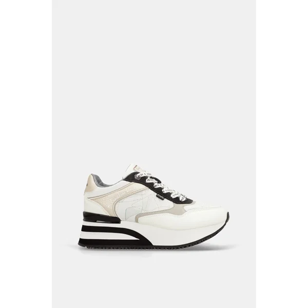 Deportivos blancos con detalles en negro