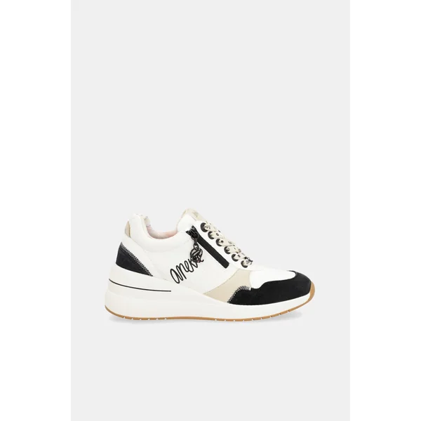 Deportivos con cuña blanco y negro