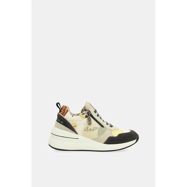 Deportivos multicolor con cuña