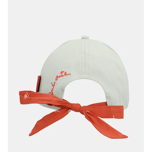 Gorra verde lazo rojo - Imagen 2