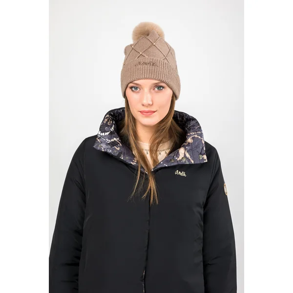 Gorro de punto beige con detalles - Imagen 3