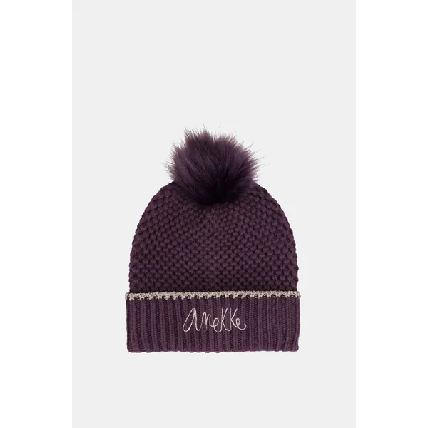 Gorro de punto oscuro