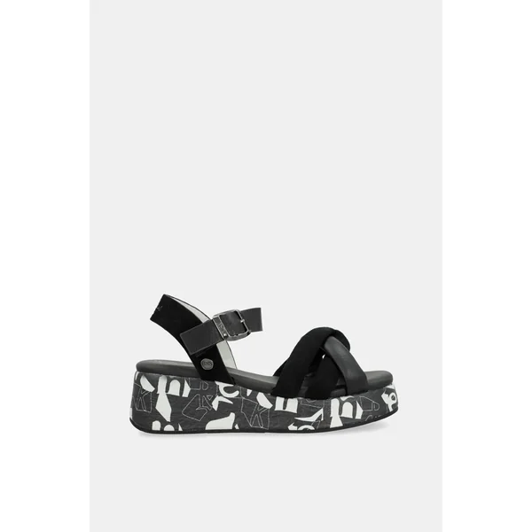 Sandalias plataforma negras y blancas