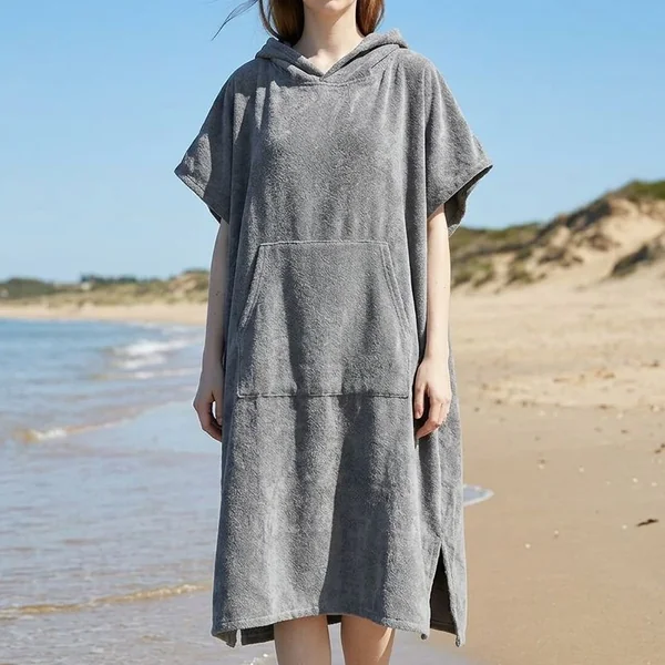 Toalla poncho de playa con capucha