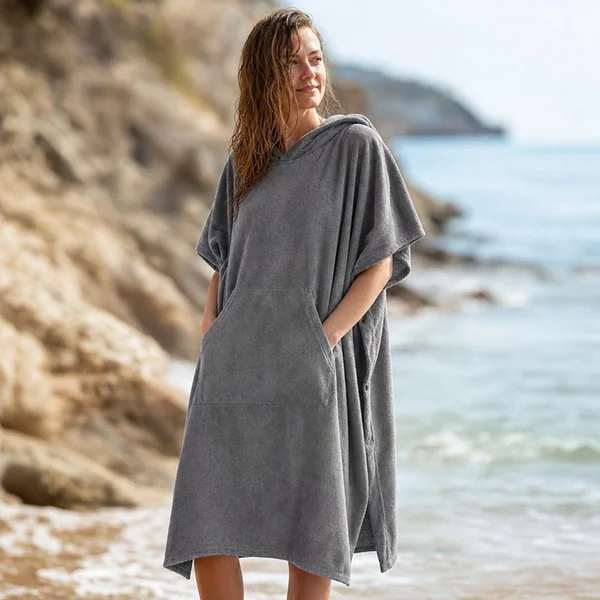 Toalla poncho de playa con capucha - Imagen 6